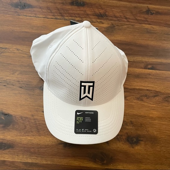 tiger woods hat adjustable